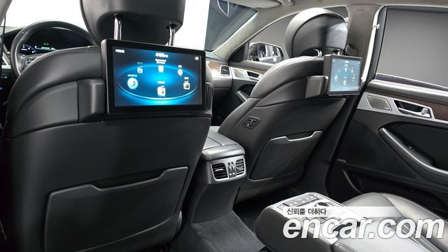 Genesis G80 2018 — photo 11