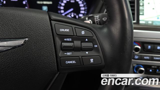 Genesis G80 2018 — photo 17
