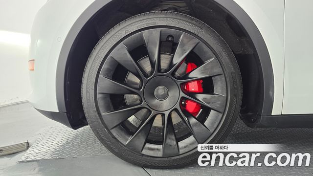 Tesla Model Y 2022 — photo 5