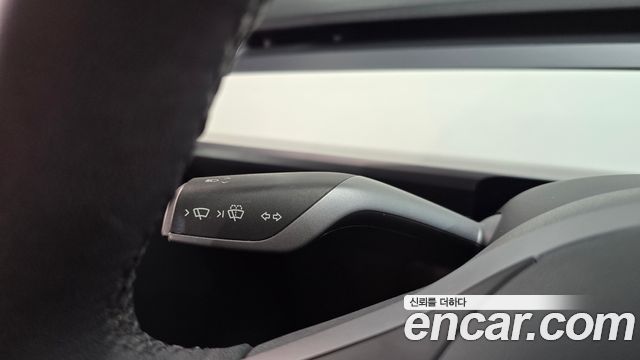 Tesla Model Y 2022 — photo 27