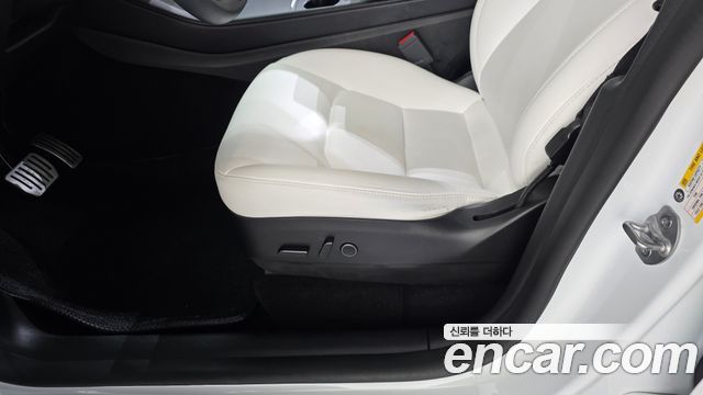 Tesla Model Y 2022 — photo 31