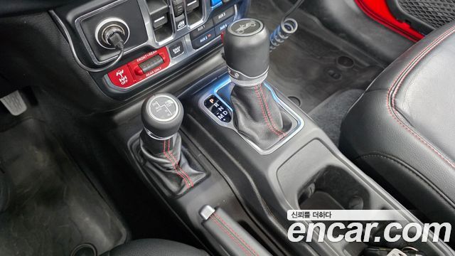 Jeep Wrangler 2019 — photo 9