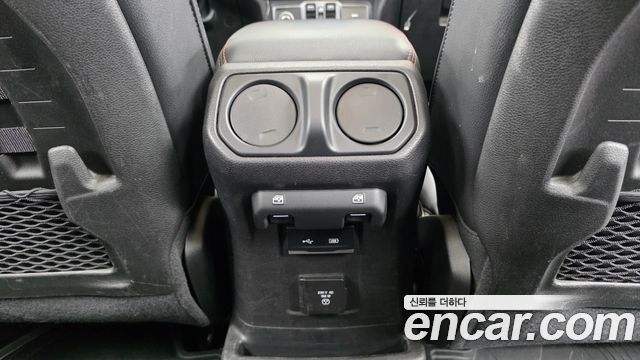 Jeep Wrangler 2019 — photo 19