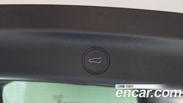 Tesla Model Y 2024 — photo 22