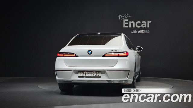 BMW 7-Series 2023 — photo 4