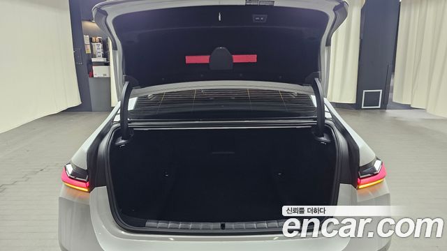 BMW 7-Series 2023 — photo 24
