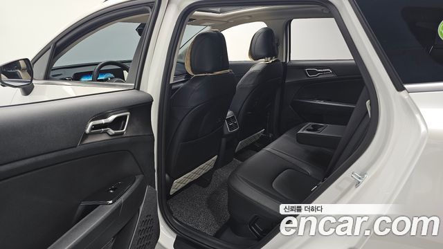 Kia Sportage 2023 — photo 18