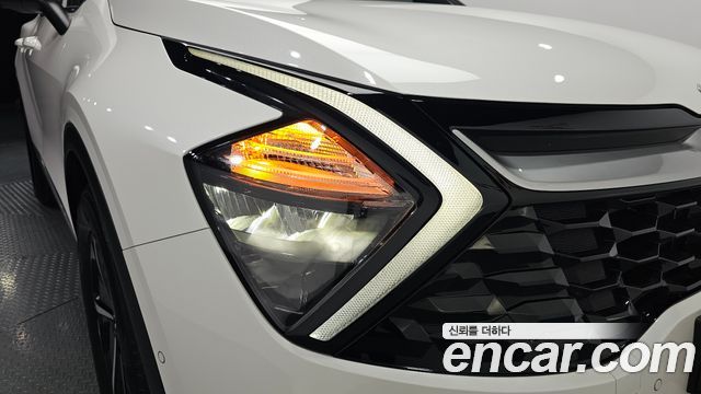 Kia Sportage 2023 — photo 8