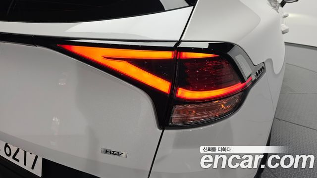 Kia Sportage 2023 — photo 9