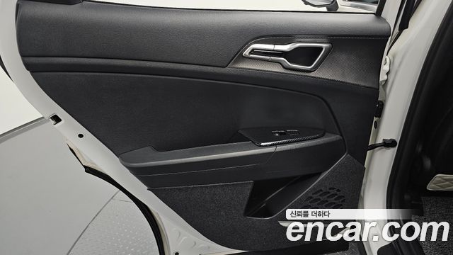 Kia Sportage 2023 — photo 15