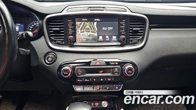 Kia Sorento 2018 — photo 20
