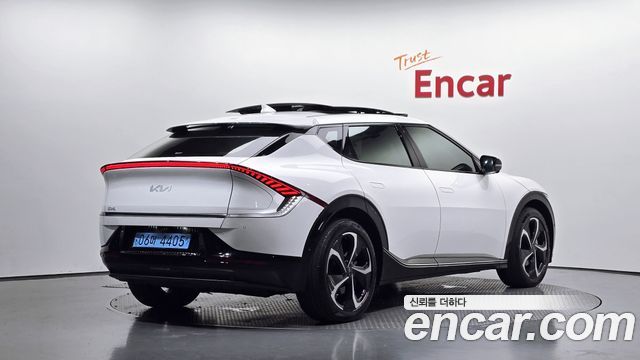 Kia EV6 2022 — photo 2