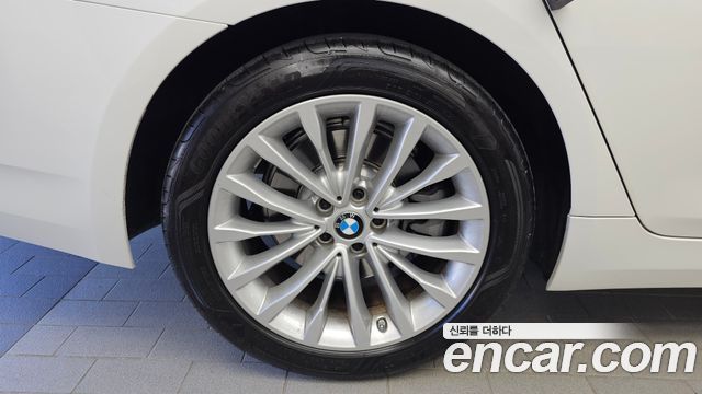 BMW 5-Series 2021 — photo 5
