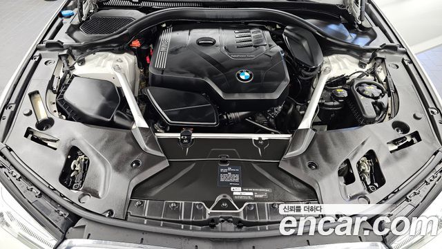 BMW 5-Series 2021 — photo 6
