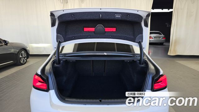 BMW 5-Series 2021 — photo 26