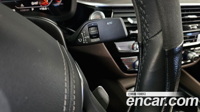 BMW 5-Series 2021 — photo 27