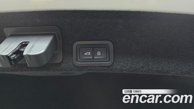 Audi A6 2023 — photo 34