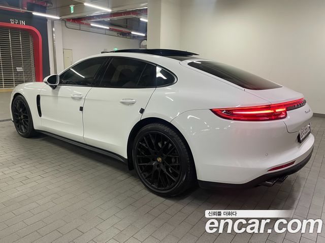 Porsche Panamera 2018 — photo 4