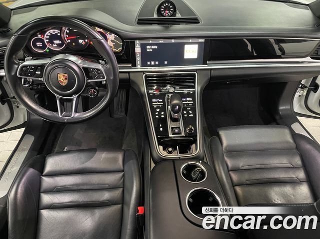 Porsche Panamera 2018 — photo 7