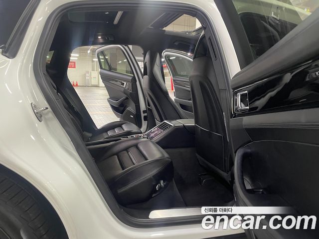 Porsche Panamera 2018 — photo 10