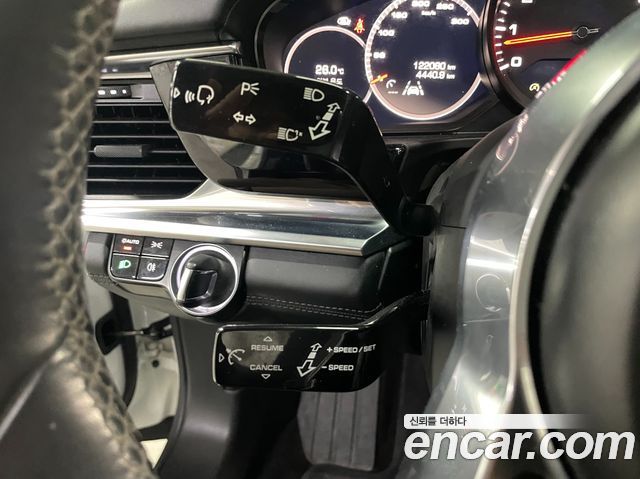 Porsche Panamera 2018 — photo 14