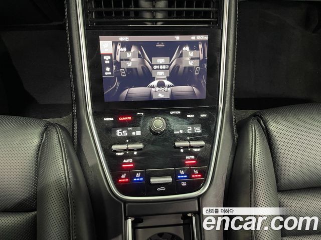 Porsche Panamera 2018 — photo 18
