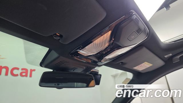 BMW 3-Series 2023 — photo 30