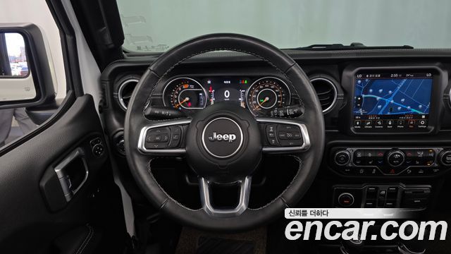 Jeep Wrangler 2022 — photo 13