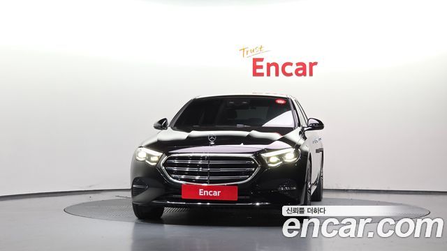 Mercedes-Benz E-Class 2026 — photo 3