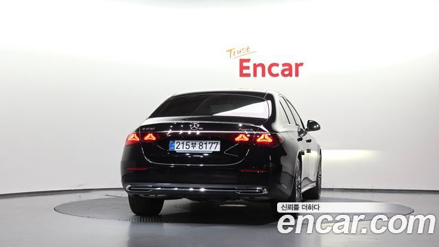 Mercedes-Benz E-Class 2026 — photo 4