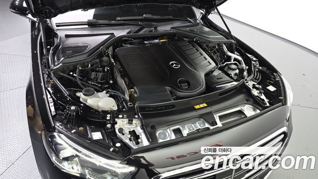 Mercedes-Benz E-Class 2026 — photo 6