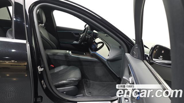 Mercedes-Benz E-Class 2026 — photo 17