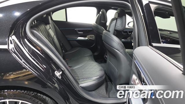 Mercedes-Benz E-Class 2026 — photo 18