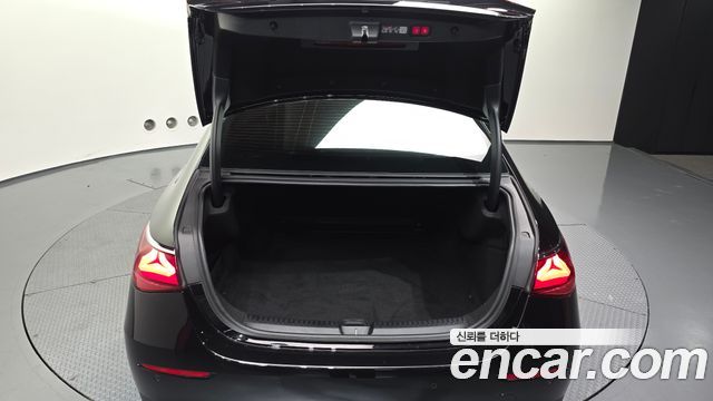 Mercedes-Benz E-Class 2026 — photo 26