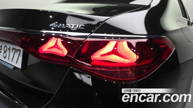 Mercedes-Benz E-Class 2026 — photo 9