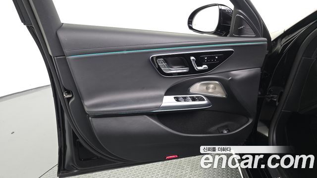 Mercedes-Benz E-Class 2026 — photo 14