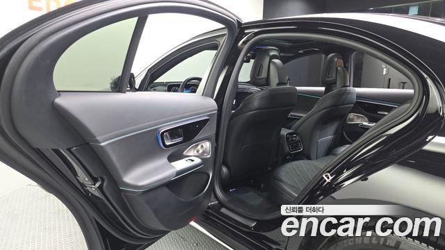 Mercedes-Benz E-Class 2026 — photo 16
