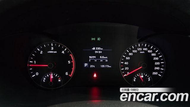 Kia K5 2019 — photo 11