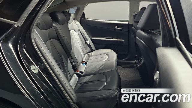 Kia K5 2019 — photo 18