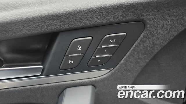 Audi Q5 2022 — photo 24