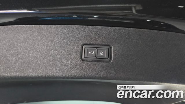 Audi Q5 2022 — photo 26