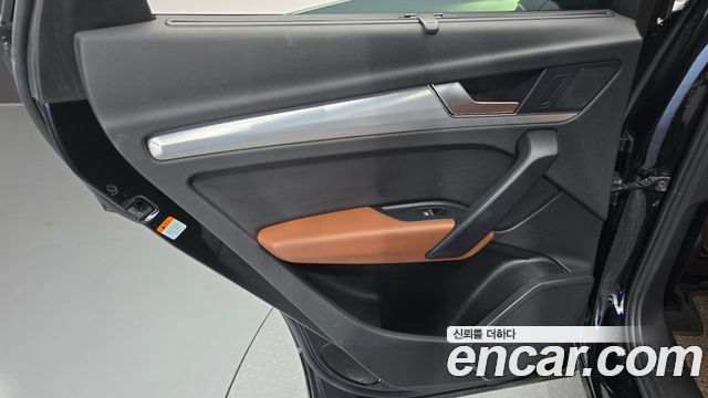 Audi Q5 2022 — photo 15