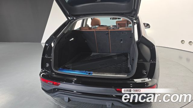Audi Q5 2022 — photo 27