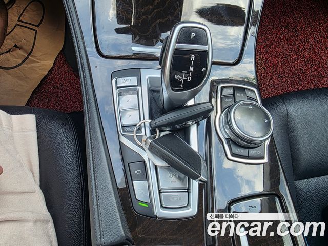 BMW 5-Series 2014 — photo 11