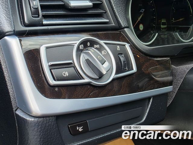 BMW 5-Series 2014 — photo 12