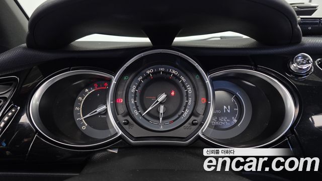 Citroën / DS DS3 2015 — photo 8