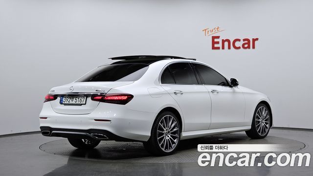 Mercedes-Benz E-Class 2021 — photo 2