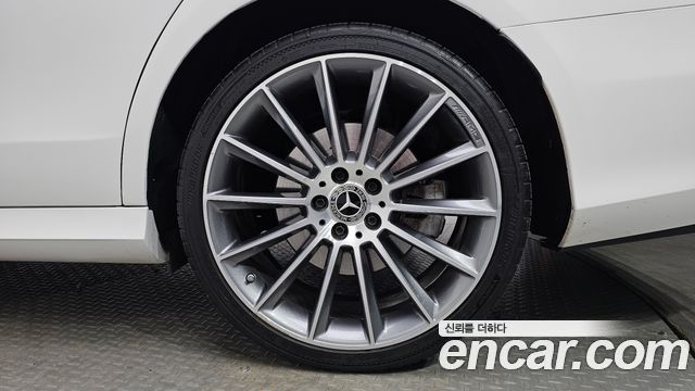 Mercedes-Benz E-Class 2021 — photo 5