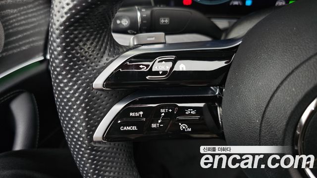 Mercedes-Benz E-Class 2021 — photo 28