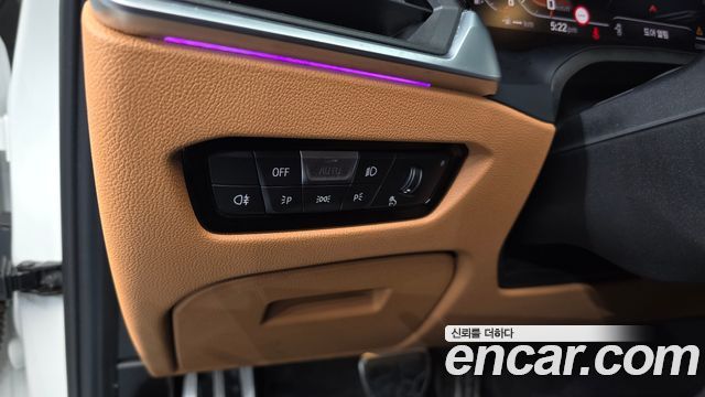 BMW 3-Series 2020 — photo 26
